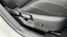 Toyota Corolla 1.8 VVT-i Hybrid Icon Tech 5dr CVT Hybrid Hatchback